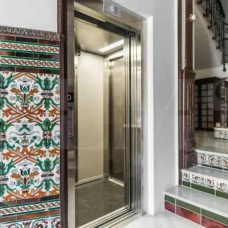 Modern Apartment Next To The Cervantes Theatre By Rems Malaga Exterior photo