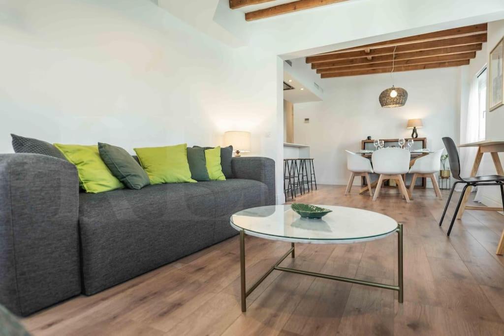 Modern Next To The Cervantes Theatre By Rems Apartamento